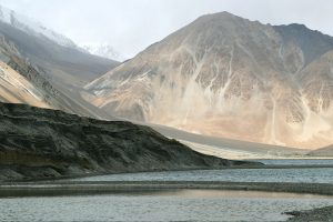 Hills of Ladakh Beauty Mountain images - TravelPlacesIndia.in