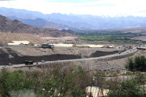 View of ladakh road- TravelPlacesIndia